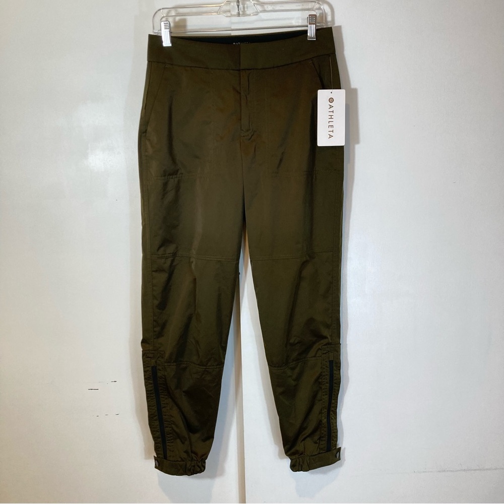 Athleta Radiant Jogger In Green